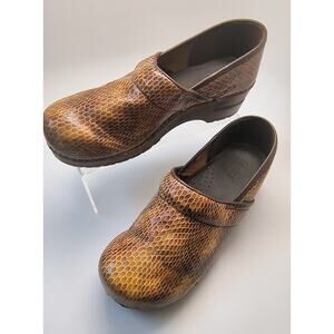 Sanita Danish Clog, US size Women's 9, Brown/bronze snakeskin